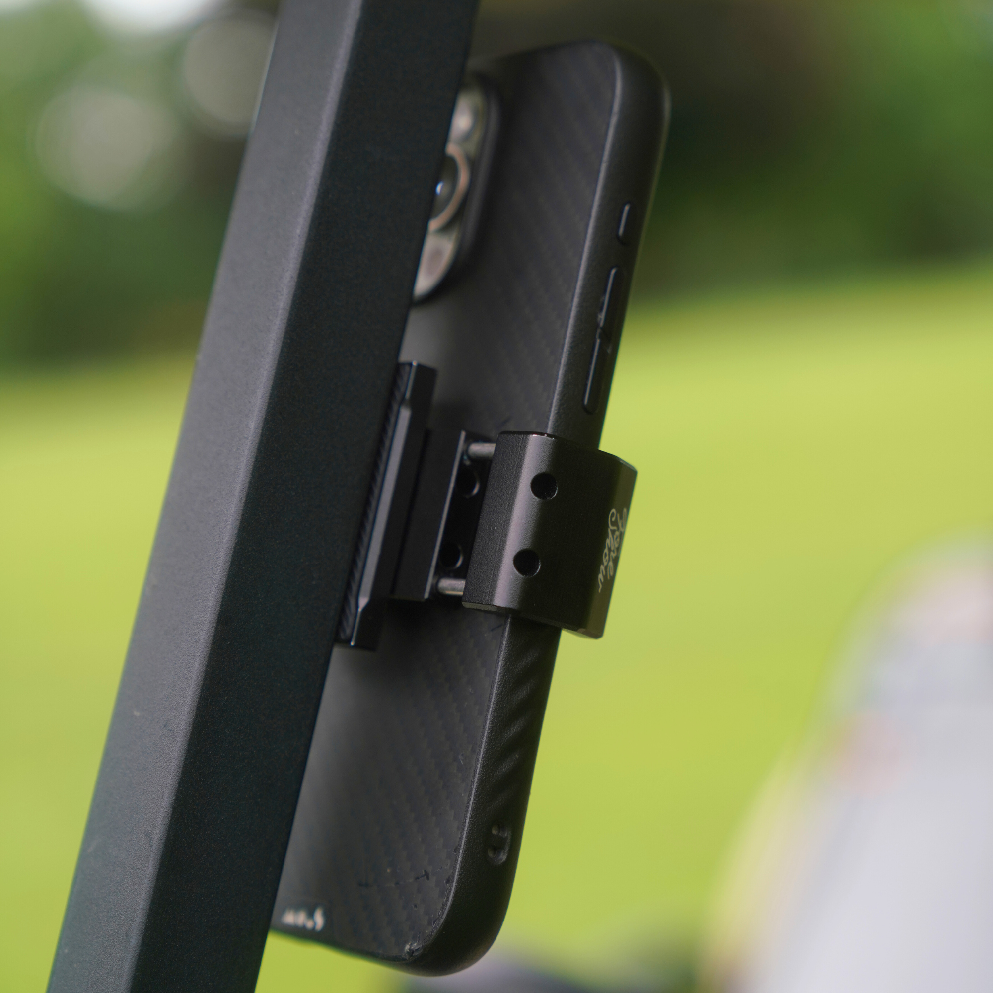 MAGNETIC PHONE CADDY