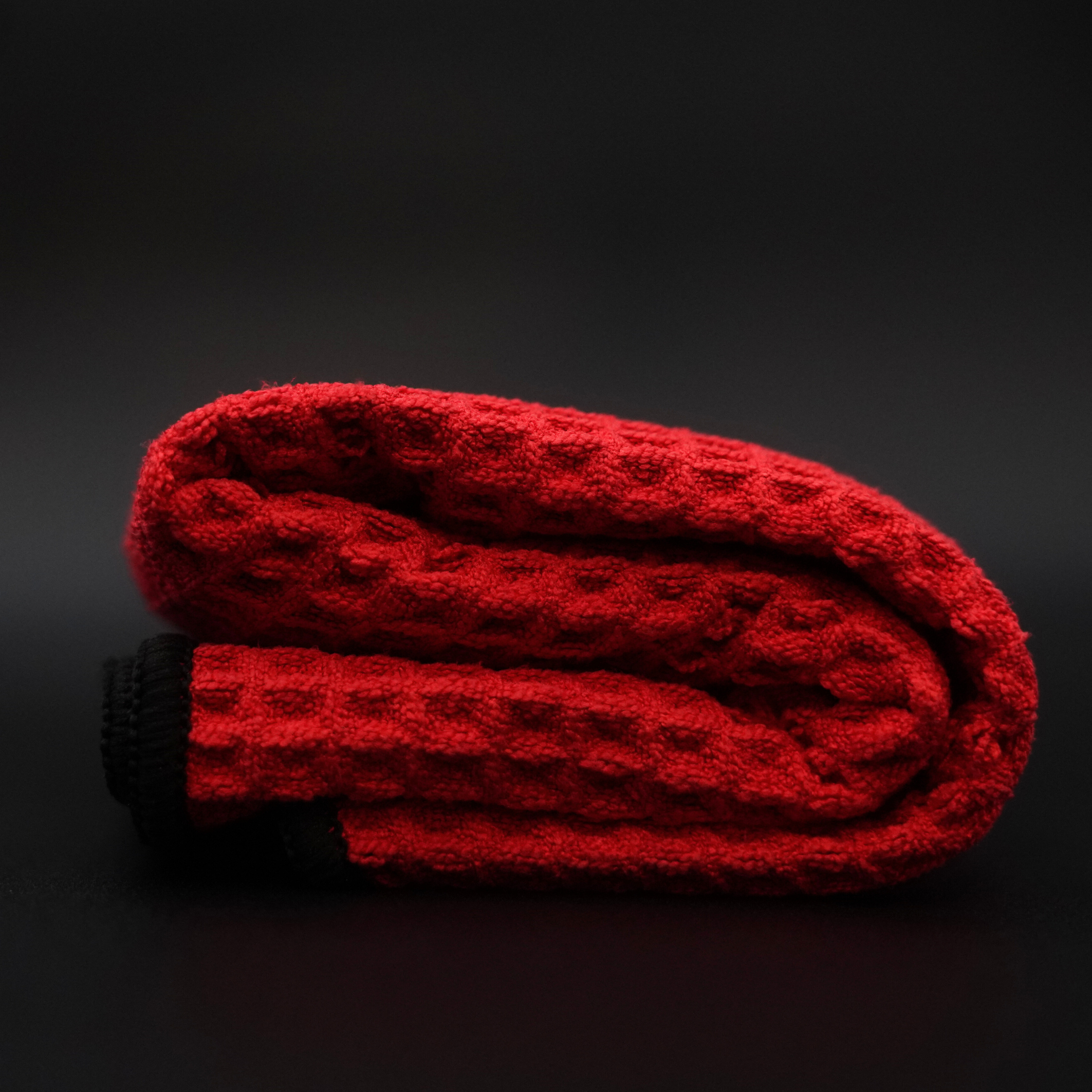 RED MAGNETIC GOLF TOWEL